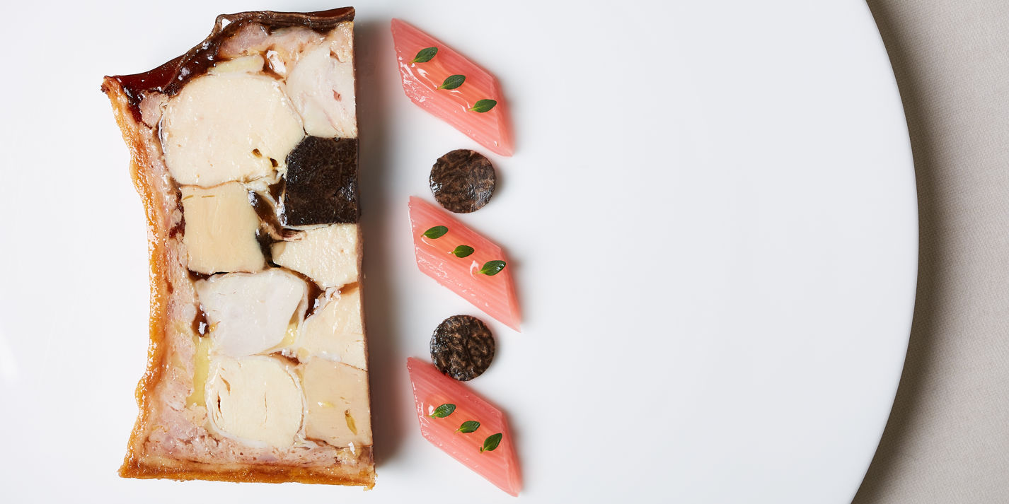 Ascot Pie - Article 1